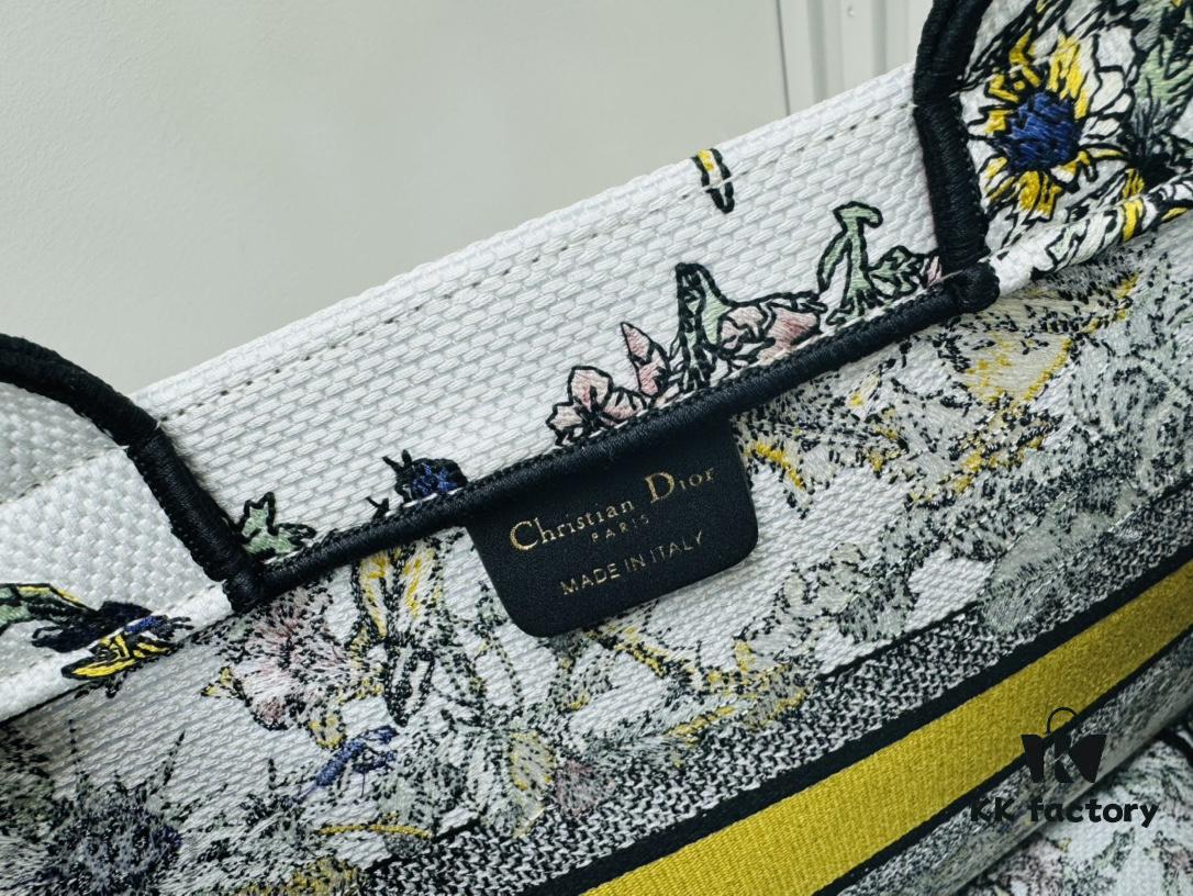 Thick Thread, Heavy Fabric Original Order Medium Size [Di0r Book Tote]