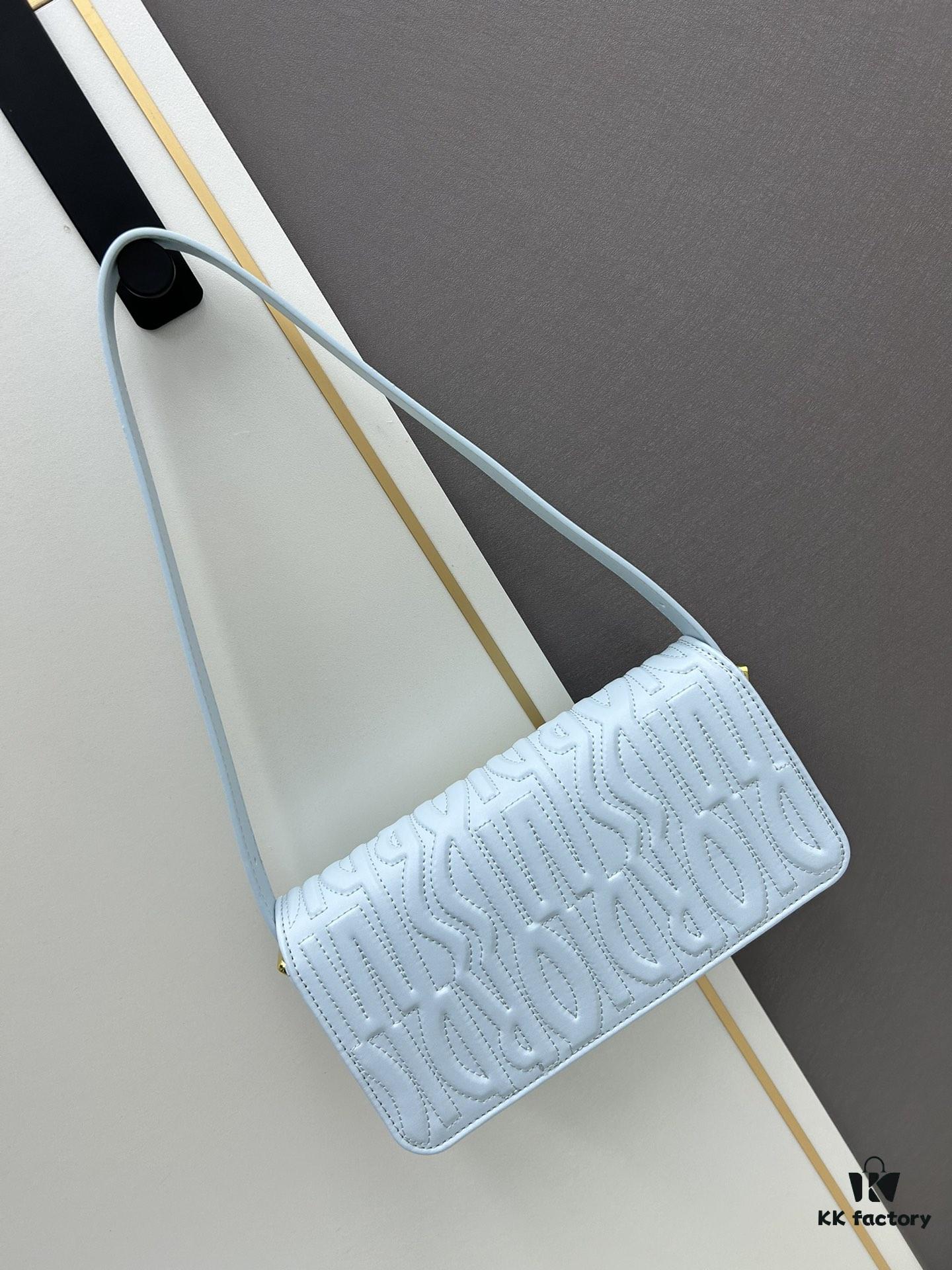 Dior Retro Box Set, Exquisitely Crafted from Black Cowhide Leather with Unique Letter Embossing