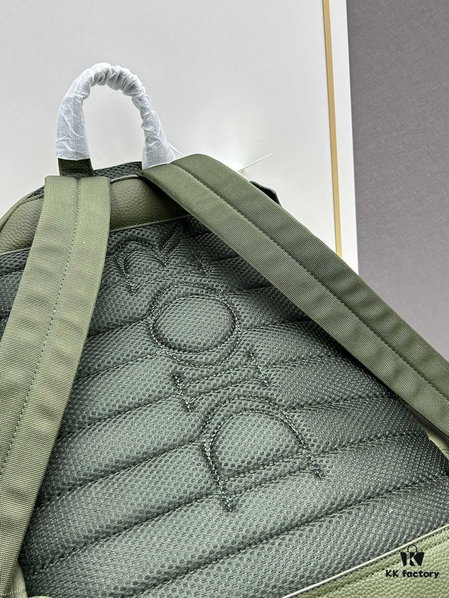 DIOR Dior Latest Model Backpack Large and Small, Official Website Synchronized Autumn-Winter New Arrival Featuring Embossed Classic Pattern on Black Calfskin Leather