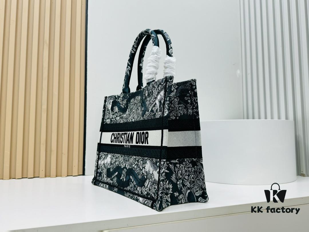 Thick Stitching, Heavy Fabric, Original Order Medium Size [Dior Book Tote]