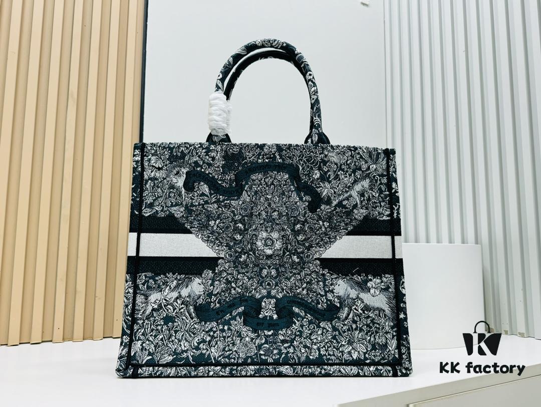 Vintage-style Oversized Di0r Book Tote in Thick, Heavy-duty Fabric – Original Surplus Stock