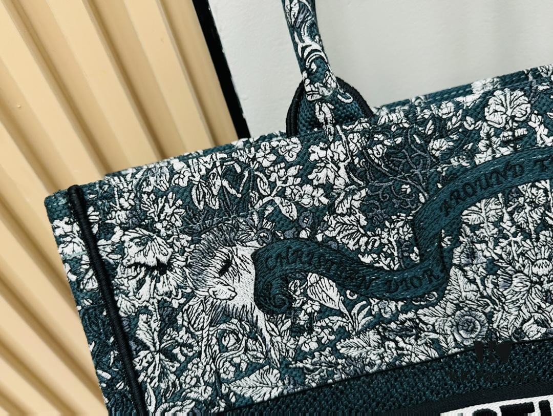 Vintage-style Oversized Di0r Book Tote in Thick, Heavy-duty Fabric – Original Surplus Stock