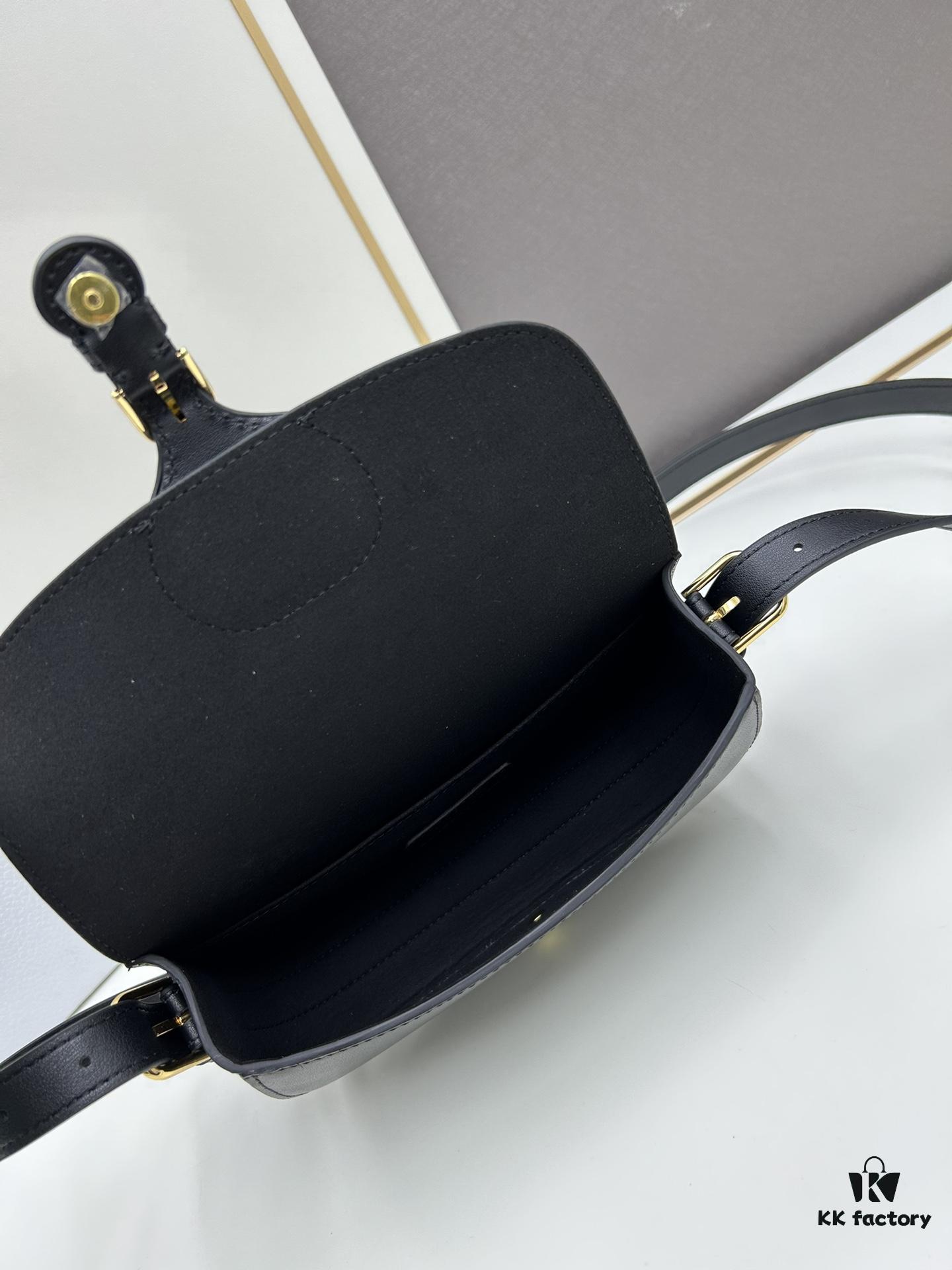 Dior Bobby Bag, Early Autumn New Vintage Style, Full-Grain Calfskin Texture, Structured Body with Antique-Finish Hardware