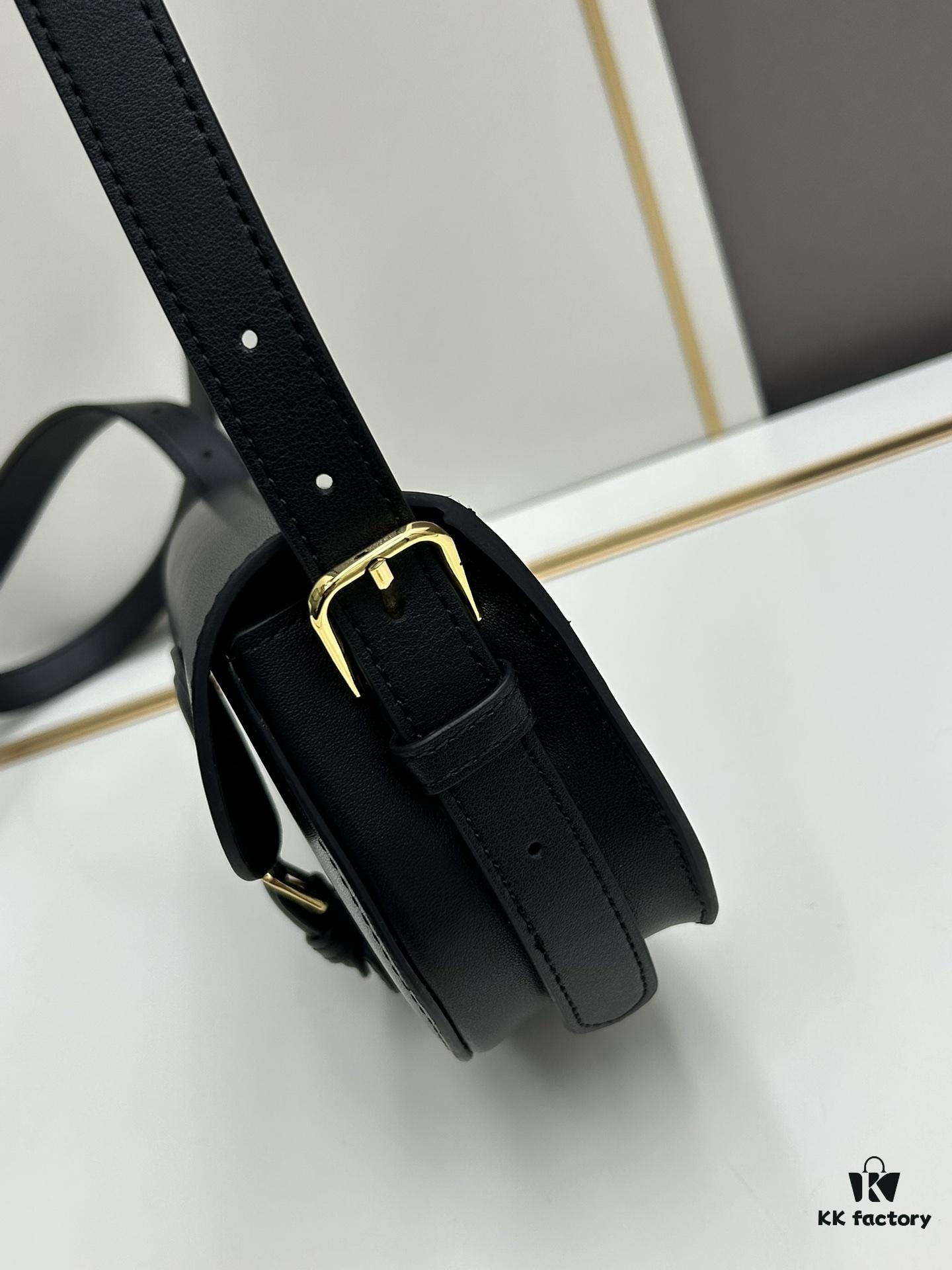 Dior Bobby Bag, Early Autumn New Vintage Style, Full-Grain Calfskin Texture, Structured Body with Antique-Finish Hardware