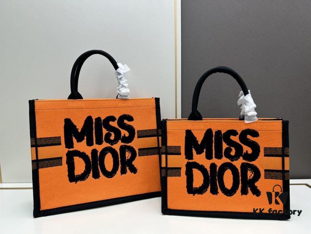 Original Order Large 330, Medium 310, Small 270 [Dior Book Tote]