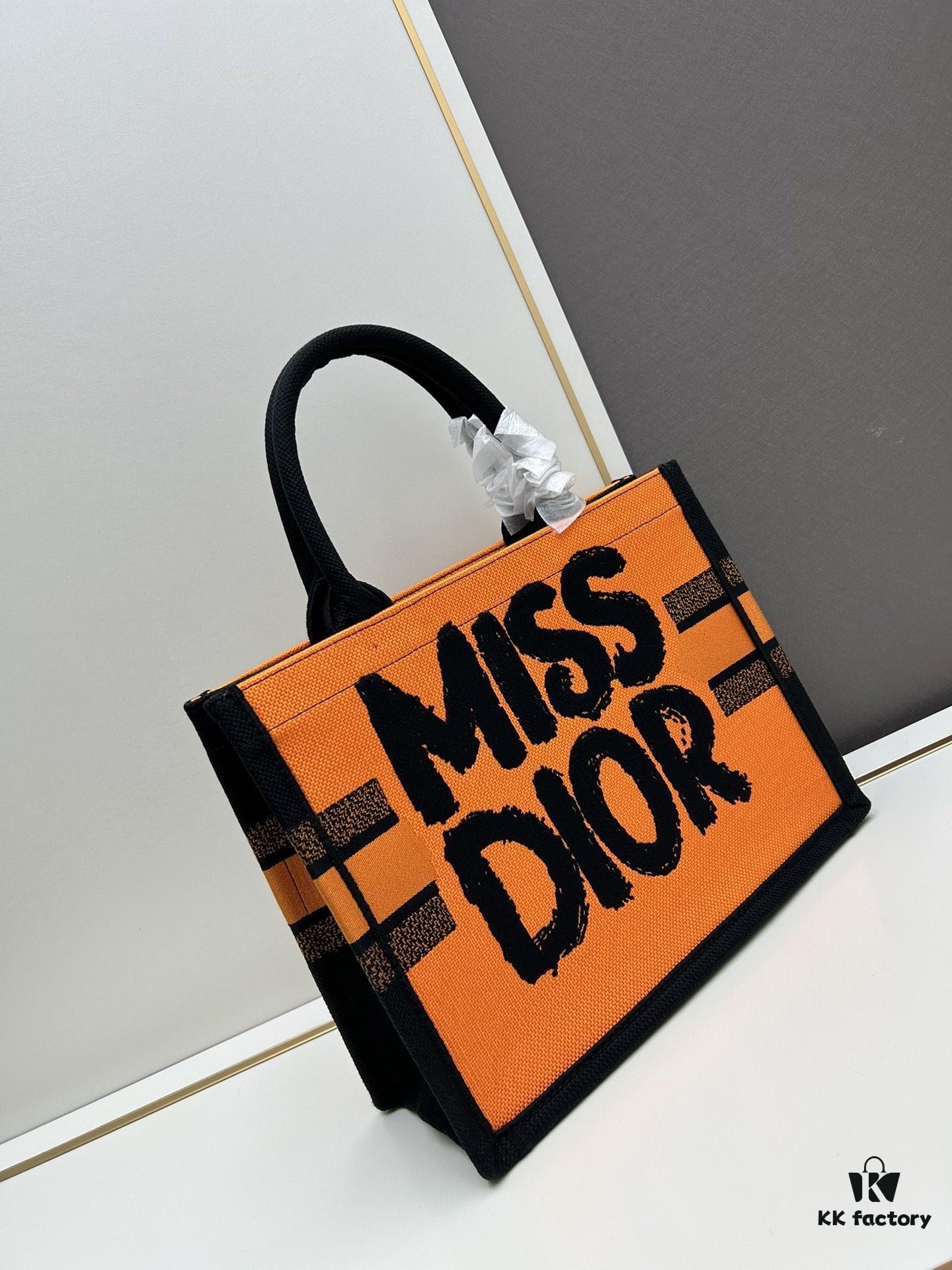 Original Order Large 330, Medium 310, Small 270 [Dior Book Tote]
