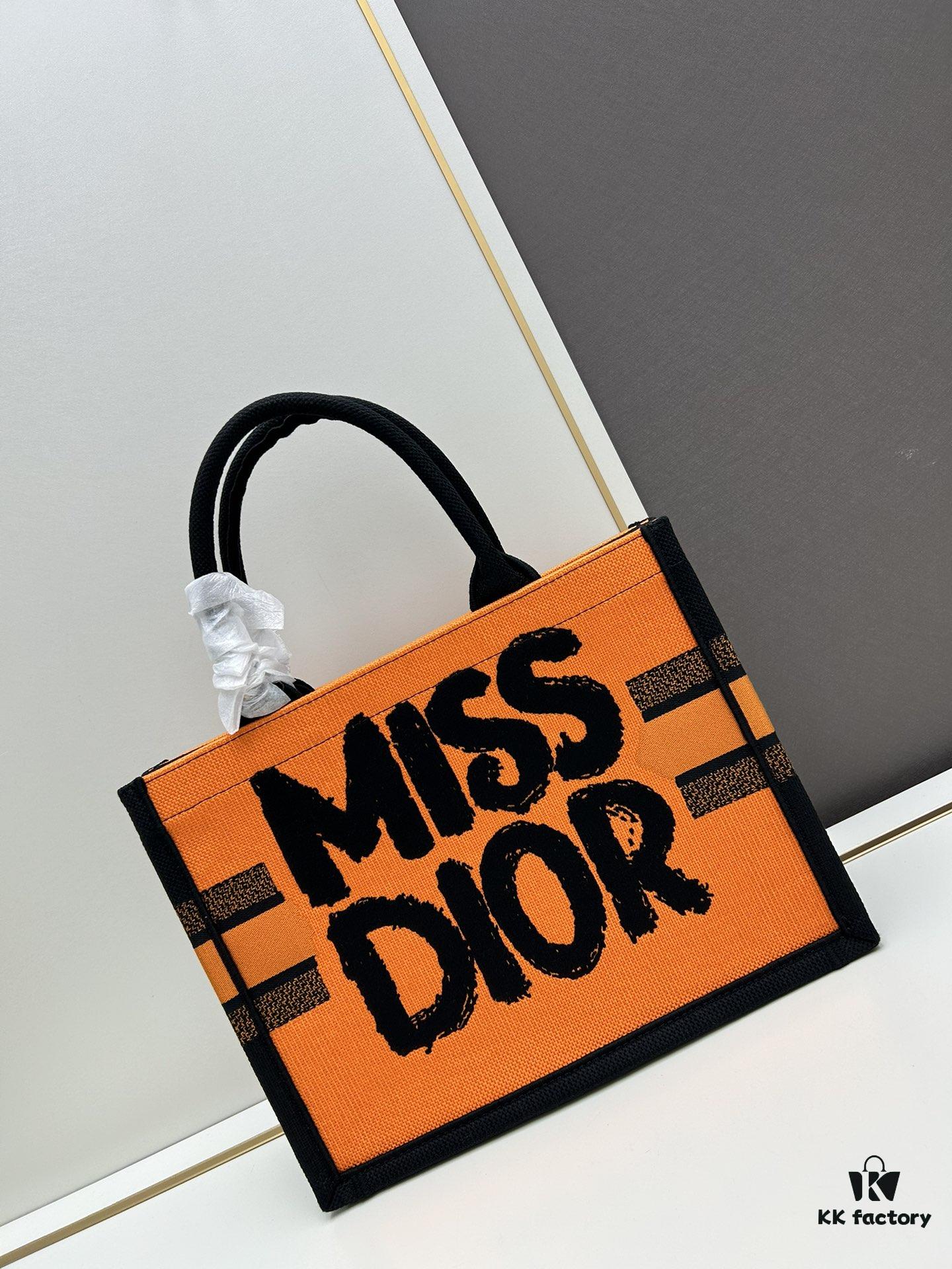 Original Order Large 330, Medium 310, Small 270 [Dior Book Tote]