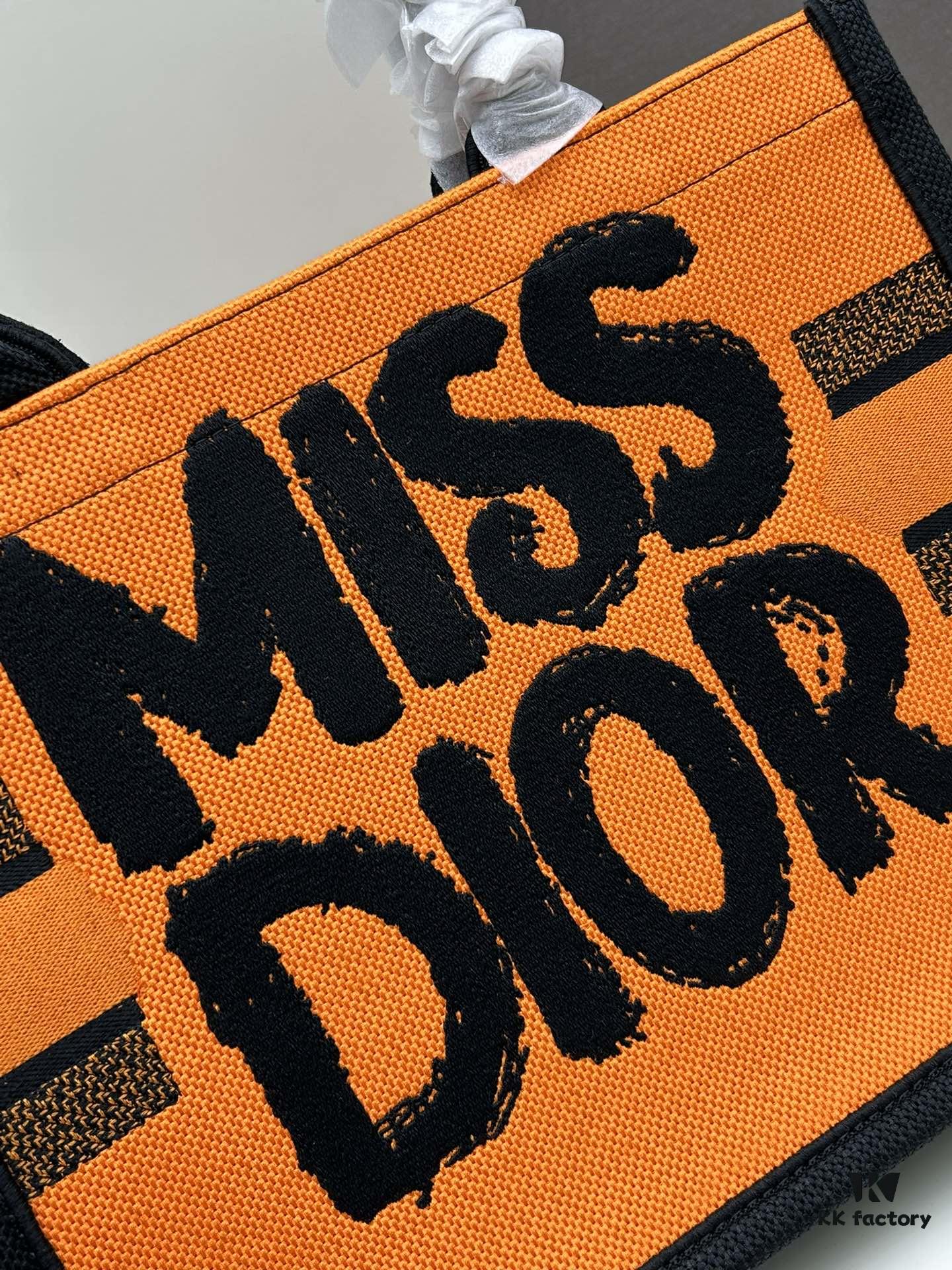 Original Order Large 330, Medium 310, Small 270 [Dior Book Tote]