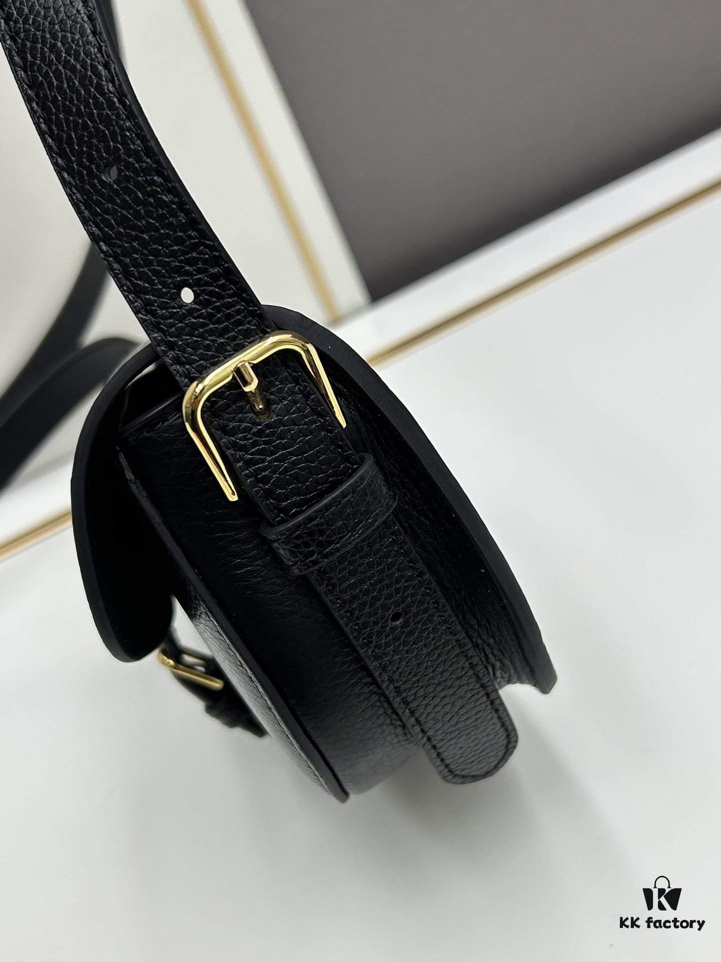 Dior Bobby Tote Bag, Fall Early New Arrival, Vintage Style Cowhide Texture, Structured Body, Original Full-Grain Leather Quality