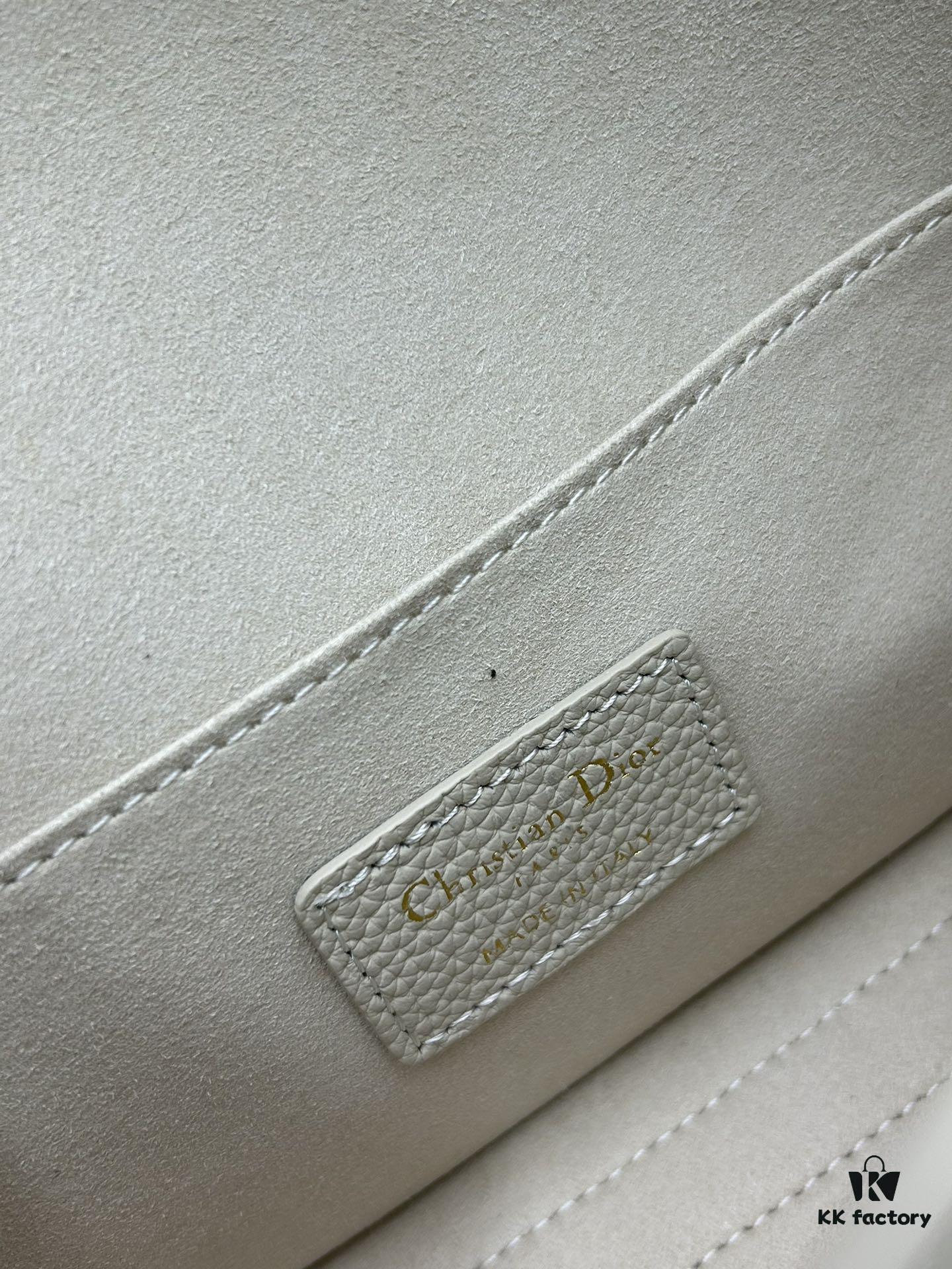 Dior Bobby Tote Bag, Fall Early New Arrival, Vintage Style Cowhide Handbag, Full-Grain Leather, 21-Inch Wide Model