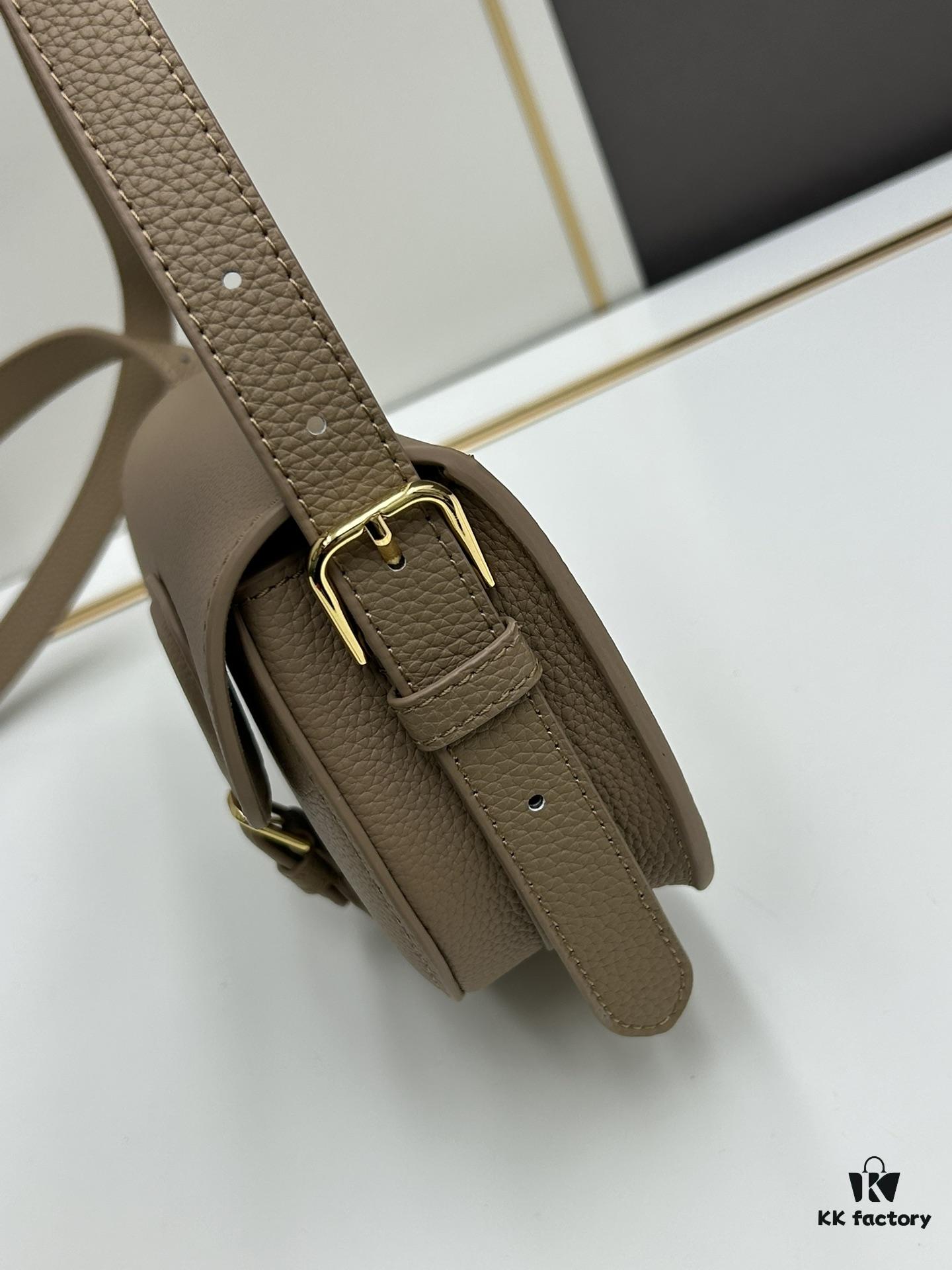 Dior Bobby Tote Bag, 21-inch Wide Style, Full-Grain Leather, Early Autumn New Vintage Collection