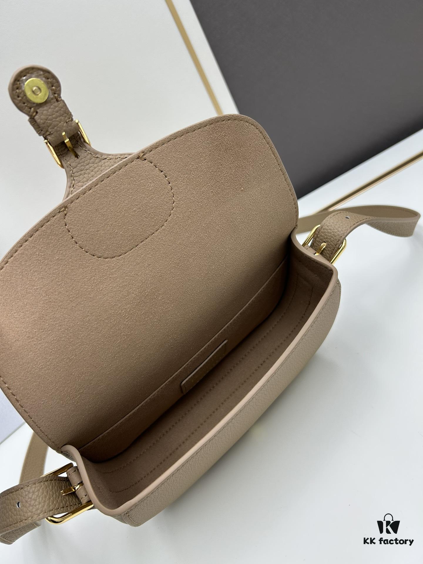 Dior Bobby Tote Bag, 21-inch Wide Style, Full-Grain Leather, Early Autumn New Vintage Collection