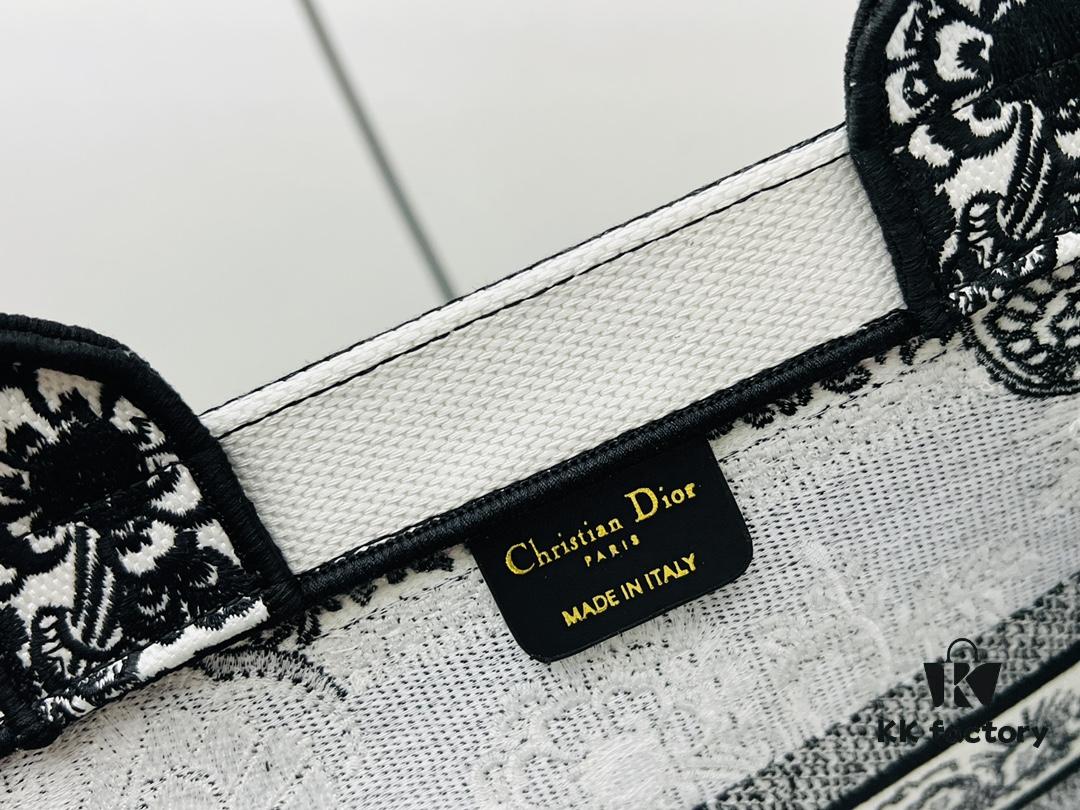 Thick Stitching, Heavy Fabric Original Order Medium Di0r Book Tote