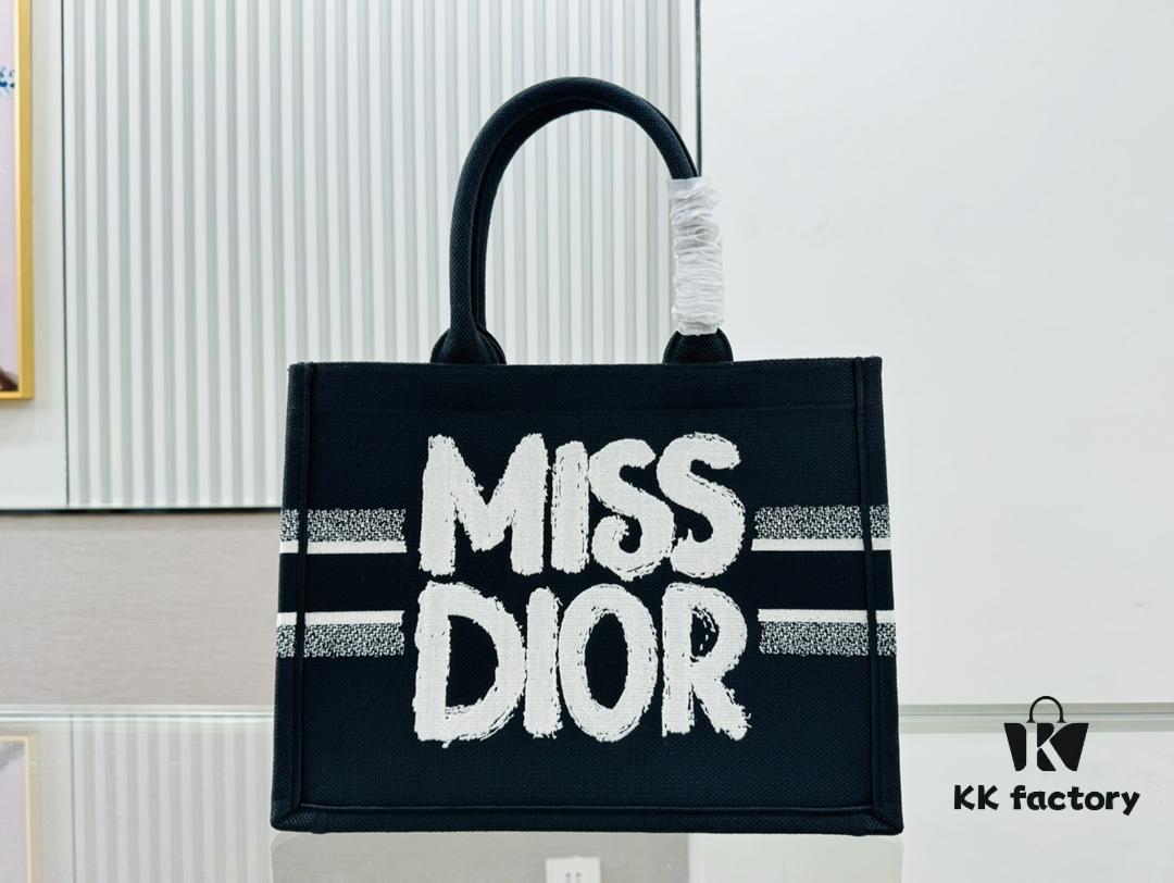 ️Thick Yarn Heavy Fabric Original Order Medium [Dior Book Tote]
