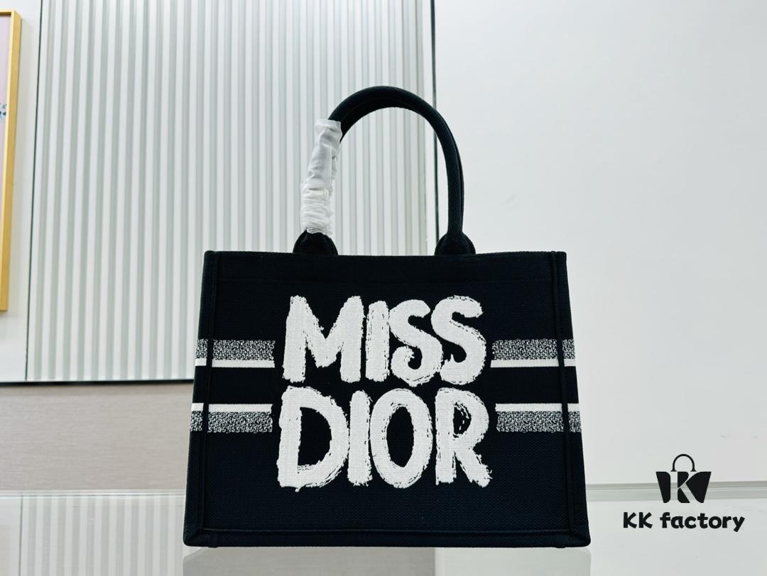 Thick Yarn Heavy Fabric Original Order Medium Size Di0r Book Tote