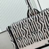 ️Thick Yarn Heavy Fabric Original Order Medium [Dior Book Tote]