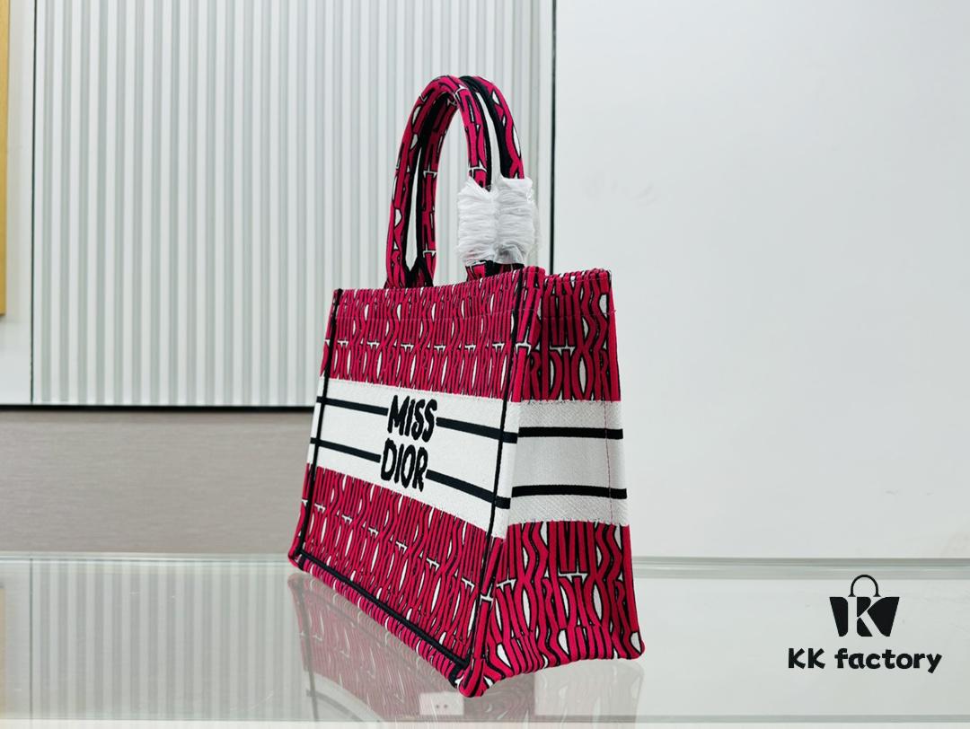 Thick Canvas Fabric First Quality Stock Medium Size Di0r Book Tote