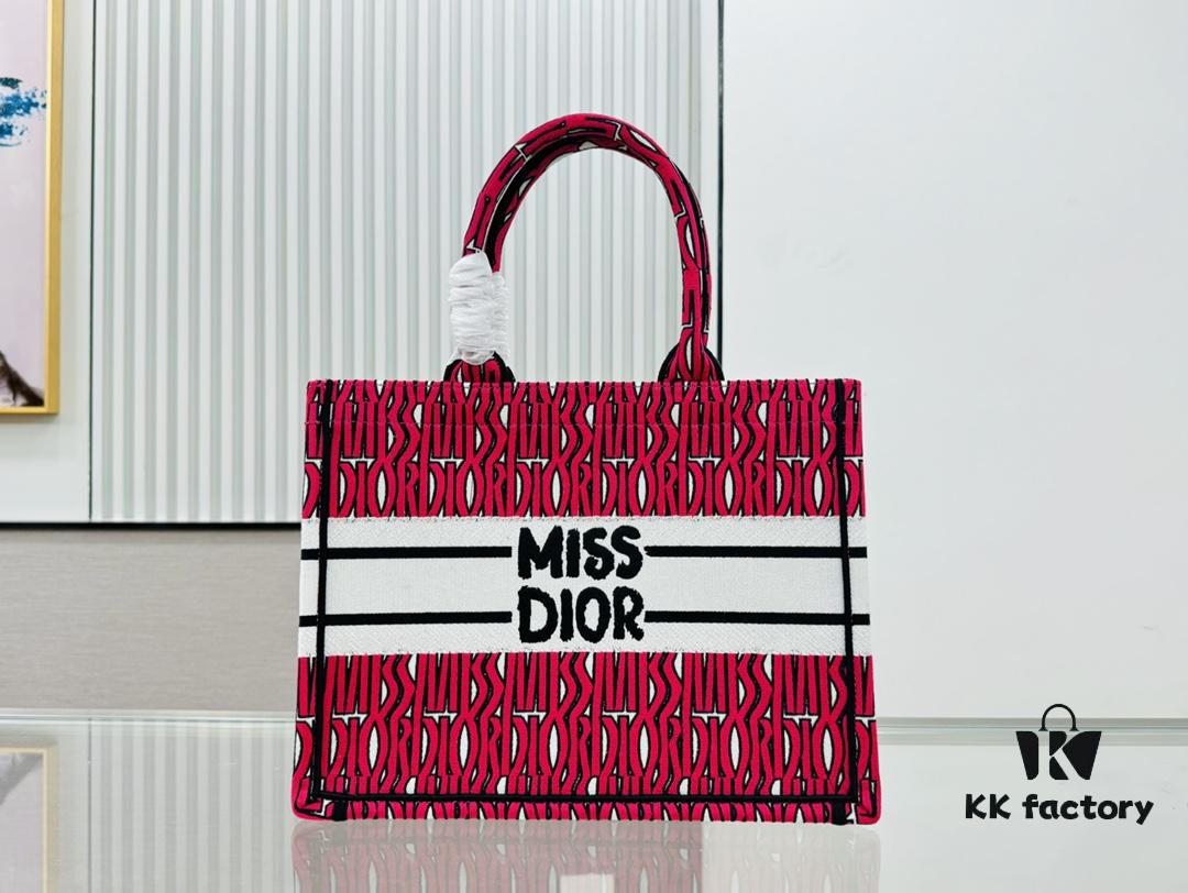 Thick Canvas Fabric First Quality Stock Medium Size Di0r Book Tote