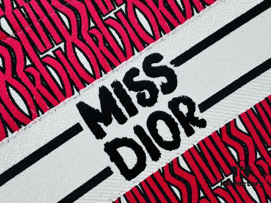 Thick Canvas Fabric First Quality Stock Medium Size Di0r Book Tote