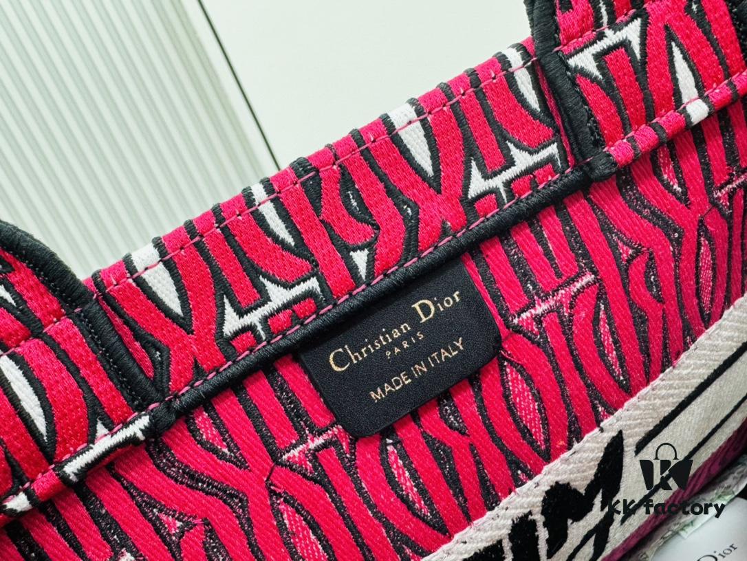 Thick Canvas Fabric First Quality Stock Medium Size Di0r Book Tote