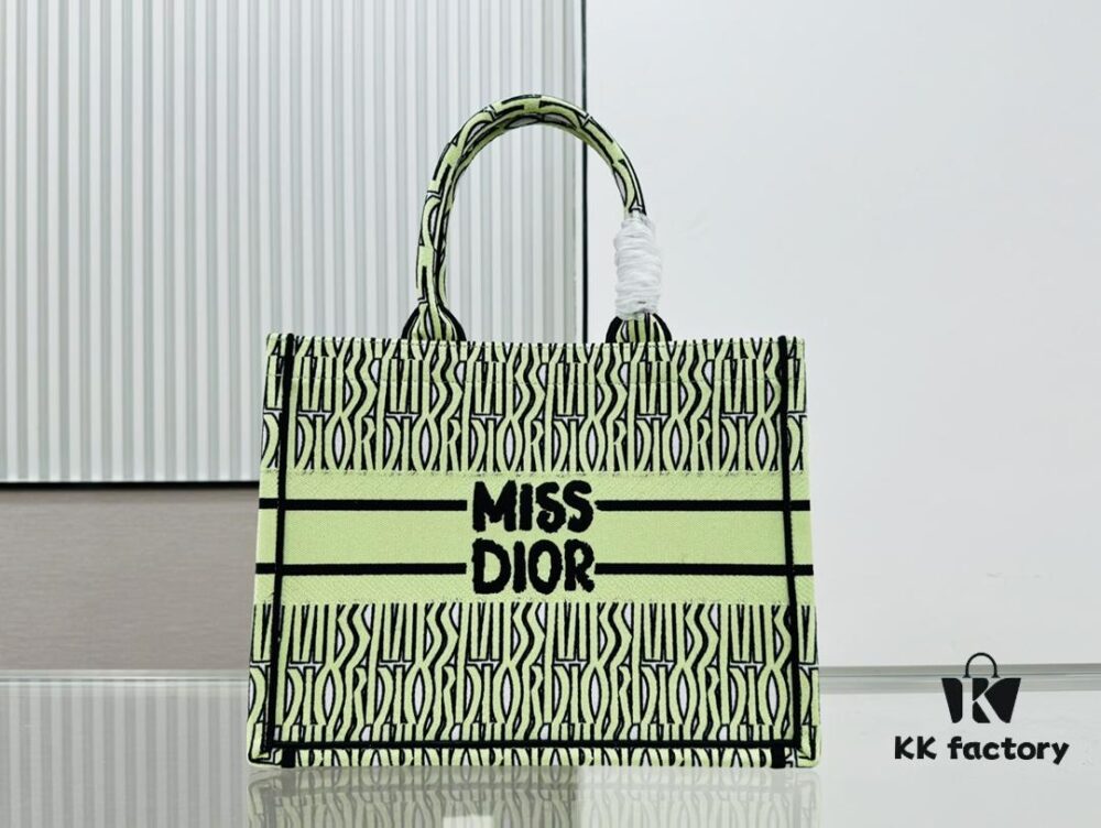 Thick Thread, Heavy Fabric Original Order Medium [Dior Book Tote]