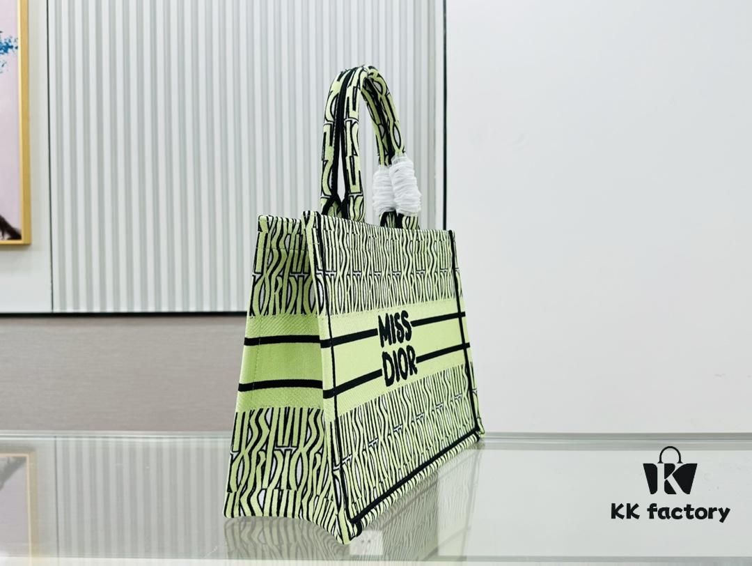 Thick Thread, Heavy Fabric Original Order Medium [Dior Book Tote]