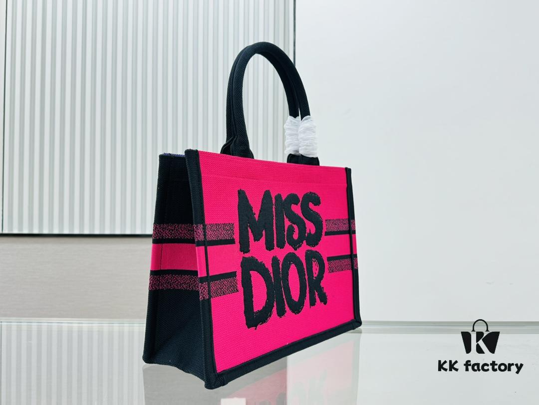 Thick Thread, Heavy Fabric Original Order Medium Di0r Book Tote