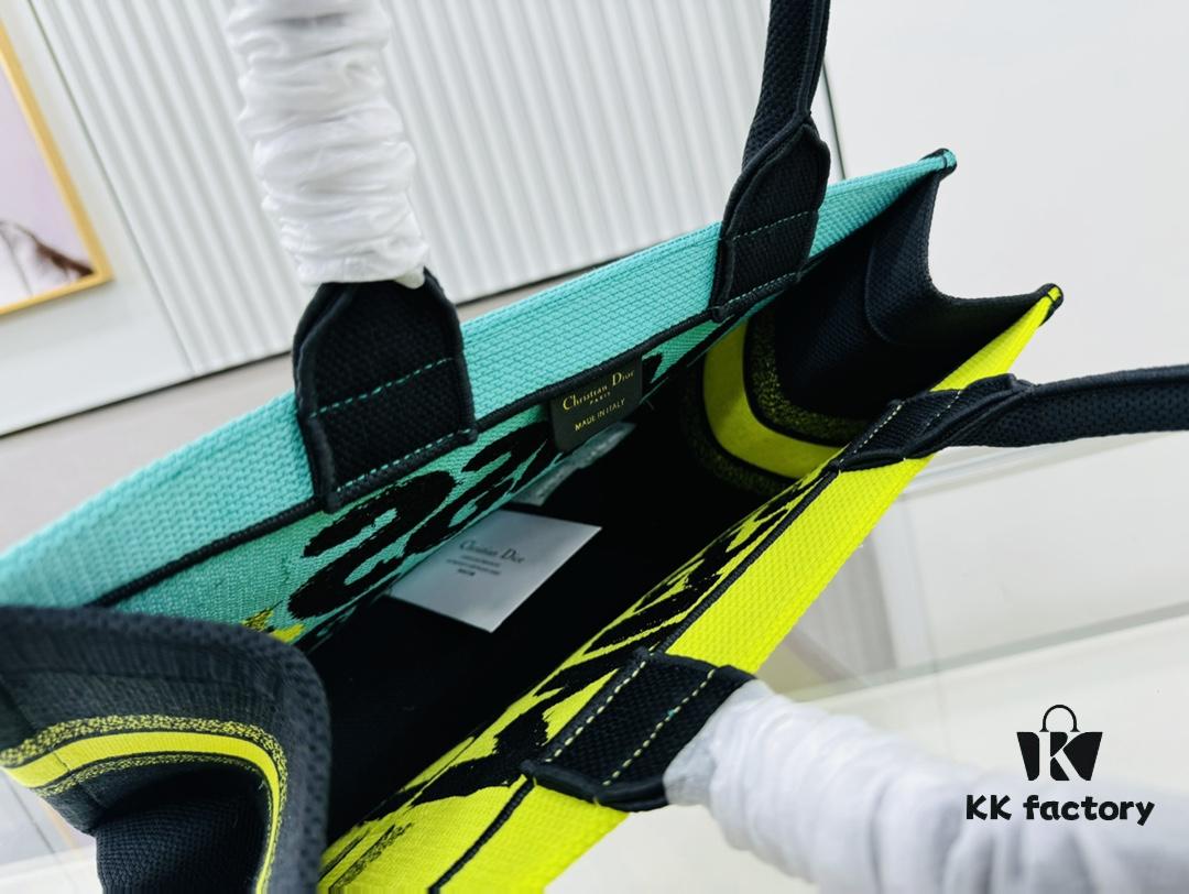 Thick Thread, Heavy Fabric First Quality - Medium Di0r Book Tote