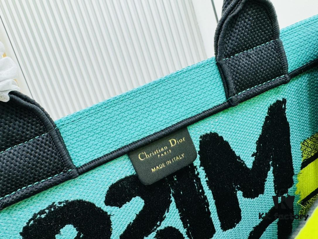 Thick Thread, Heavy Fabric First Quality - Medium Di0r Book Tote