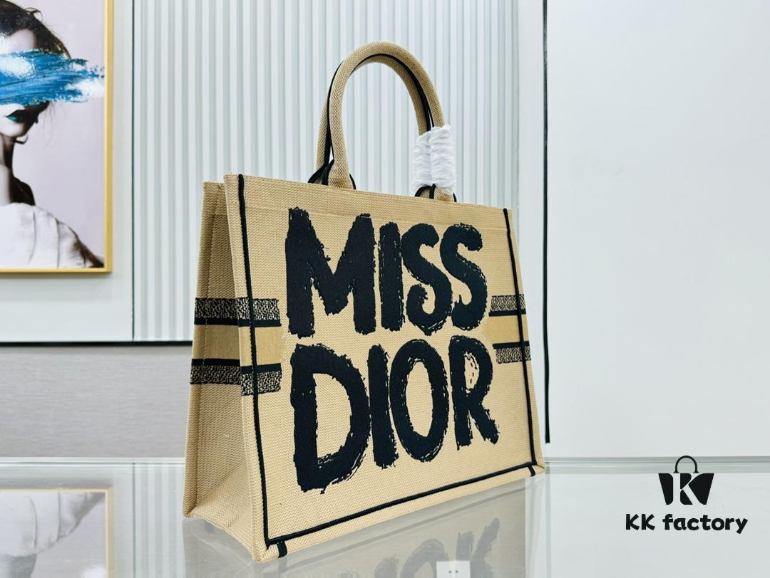 Dior Book Tote Oversized, Original Order, Thick Yarn and Heavy Fabric