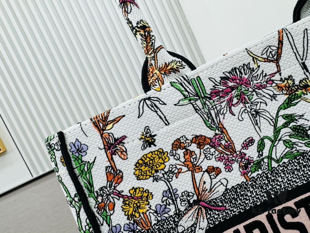 ️Thick Yarn Heavy Fabric Original Order Medium [Dior Book Tote]