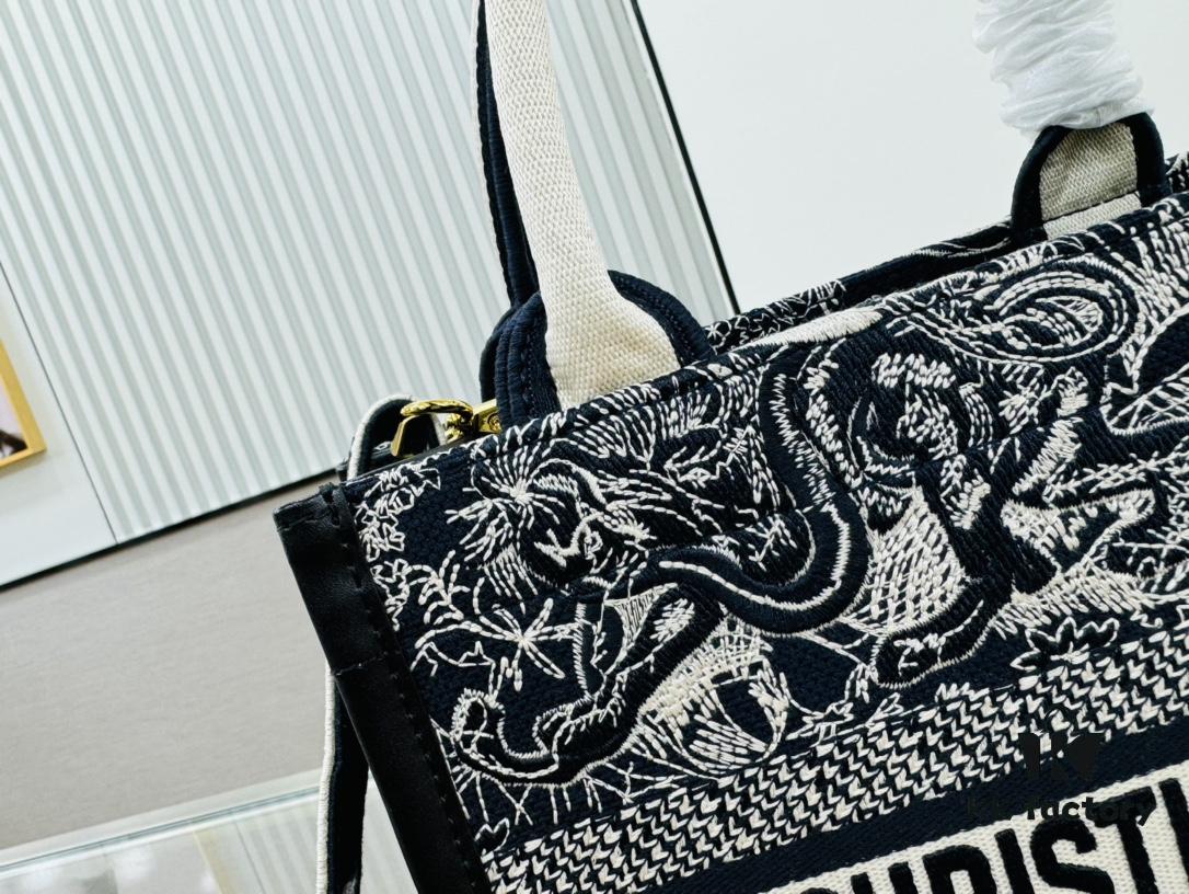 Black Blue Tiger, Small Size DIOR Book Tote24 Spring Collection