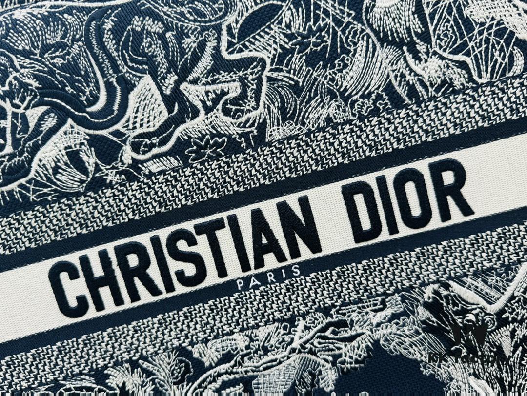 Black Blue Tiger, Large Size DIOR Book Tote 24 Spring/Summer New Arrival
