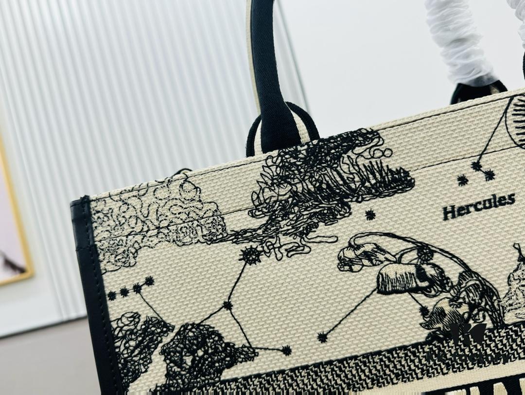 White Background with Black Bird, Large Size DIOR Book Tote 24 Spring Collection New Arrival