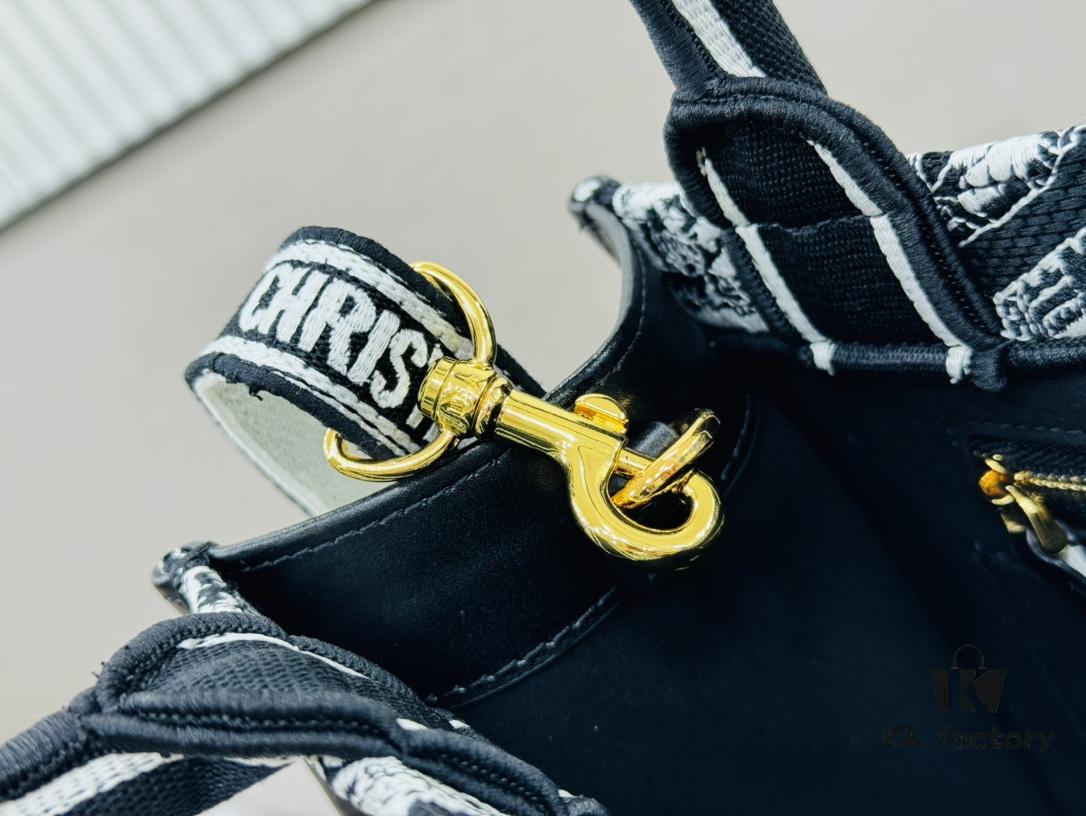 Dior Book Tote24 Early Spring New Arrival, Small Size