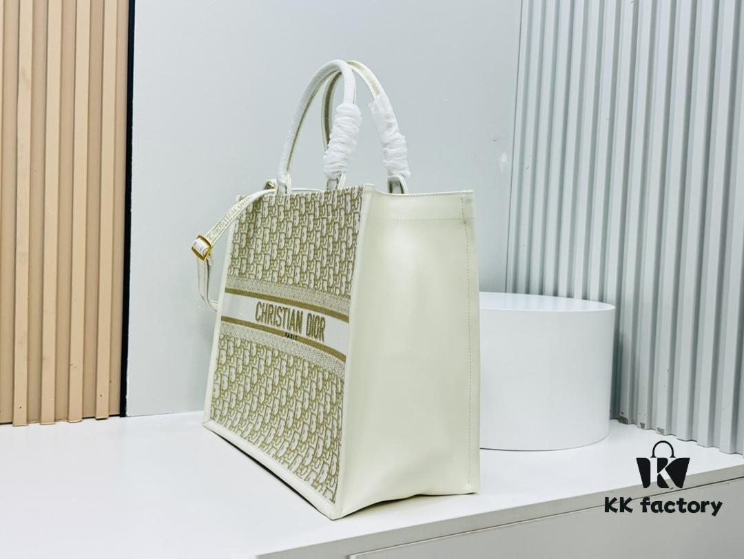 Dior Book Tote24 Early Spring New Arrival
