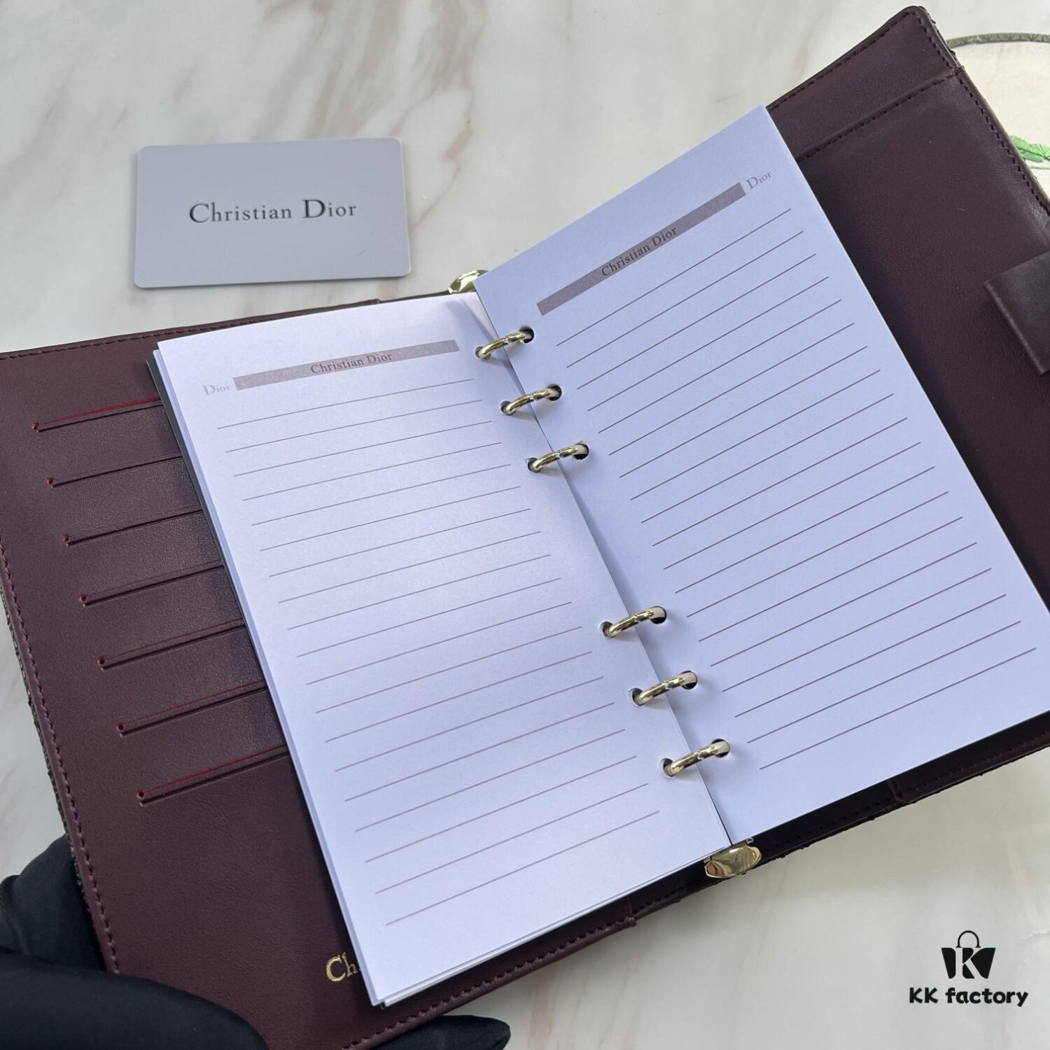 Dior Notebook, Counter Edition, Fine and Smooth Material, Impeccable Craftsmanship, Built-in Card Slots and Dividers, Made from Imported Italian Lamb Leather, Size 15x19x4cm