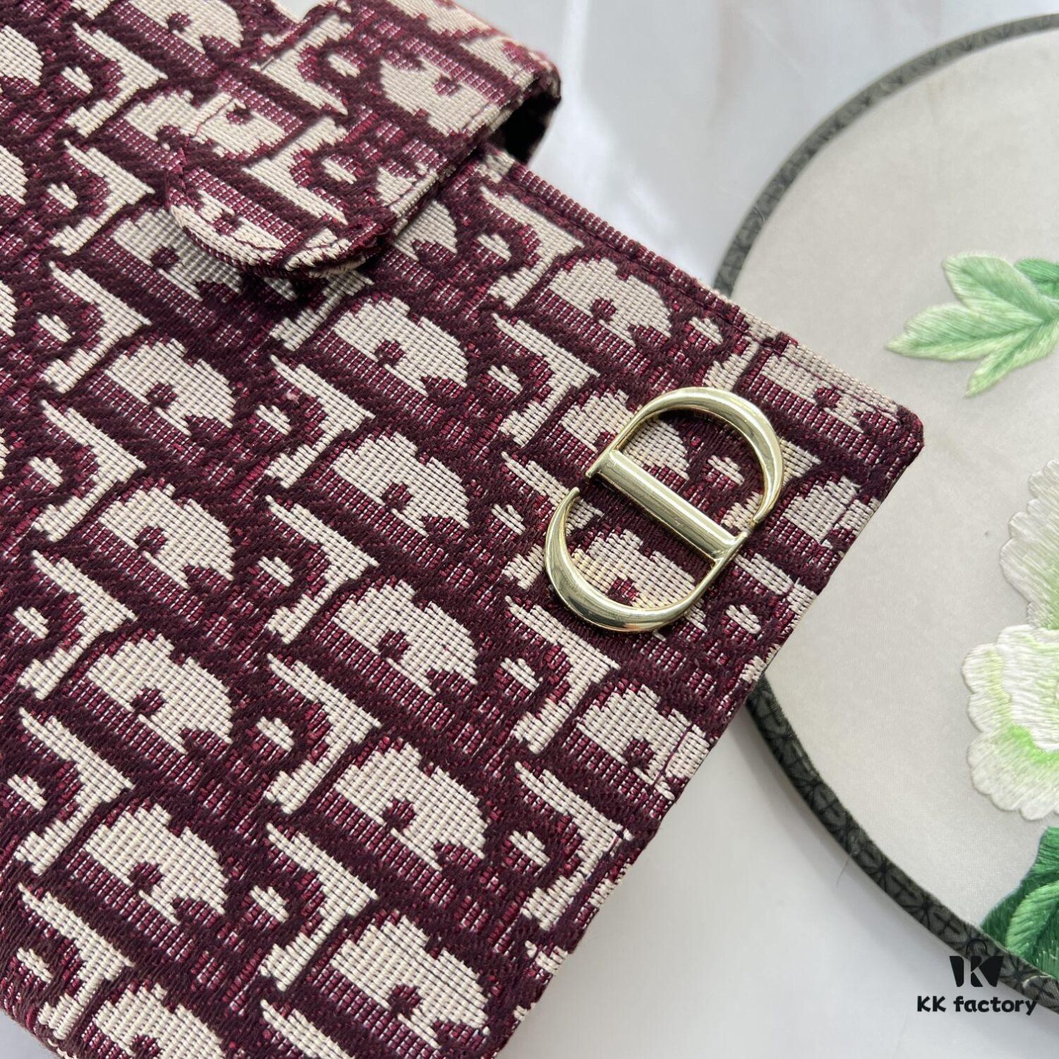 Dior Notebook, Counter Edition, Fine and Smooth Material, Impeccable Craftsmanship, Built-in Card Slots and Dividers, Made from Imported Italian Lamb Leather, Size 15x19x4cm