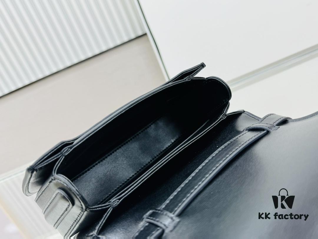 30 Montaigne Avenue Top Handle Bag