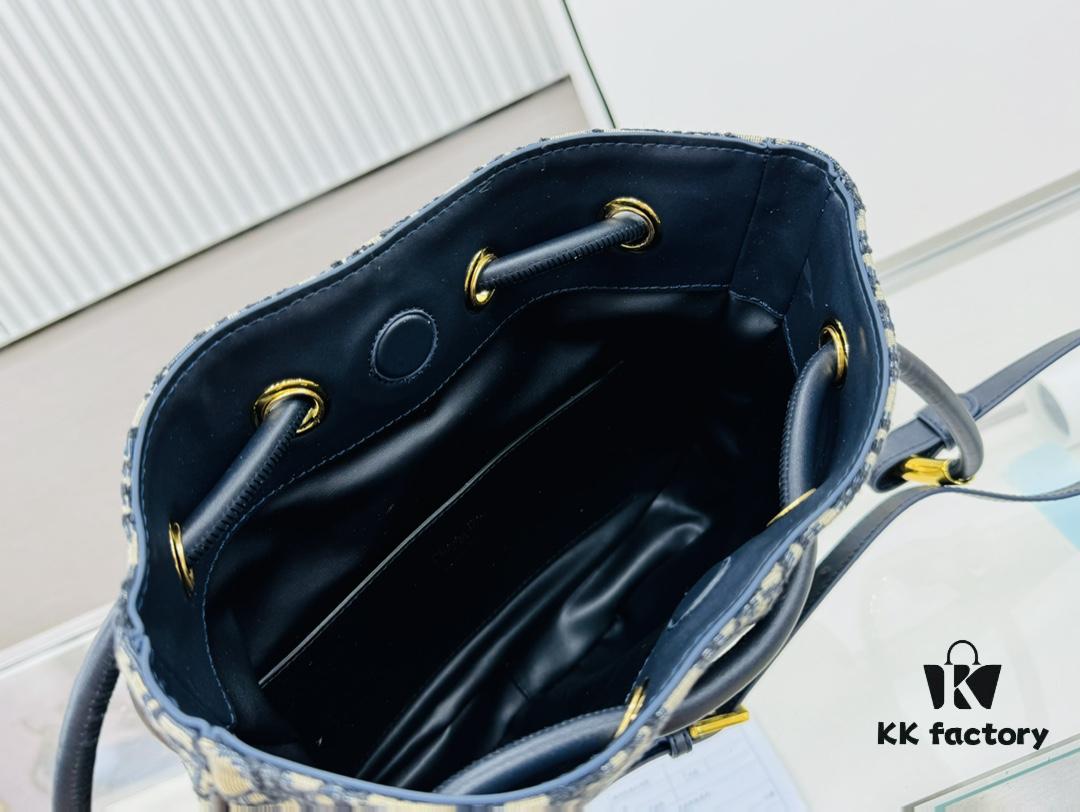 Dior Nolita Handbag – A Modern Interpretation of Elegance from the Fall 2024 Ready-to-Wear Collection