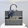 Large Size 🔥 Embroidered Edge Dior New Arrival Boutique Shopping Bag! Boutique Synchronized Update! Limited Edition Celebrity Style! Extremely Stylish! Imported Fabric 👍 High-End Quality! Indistinguishable from Boutique Purchases! Extra-Large Capacity, Perfect for Outings 👍