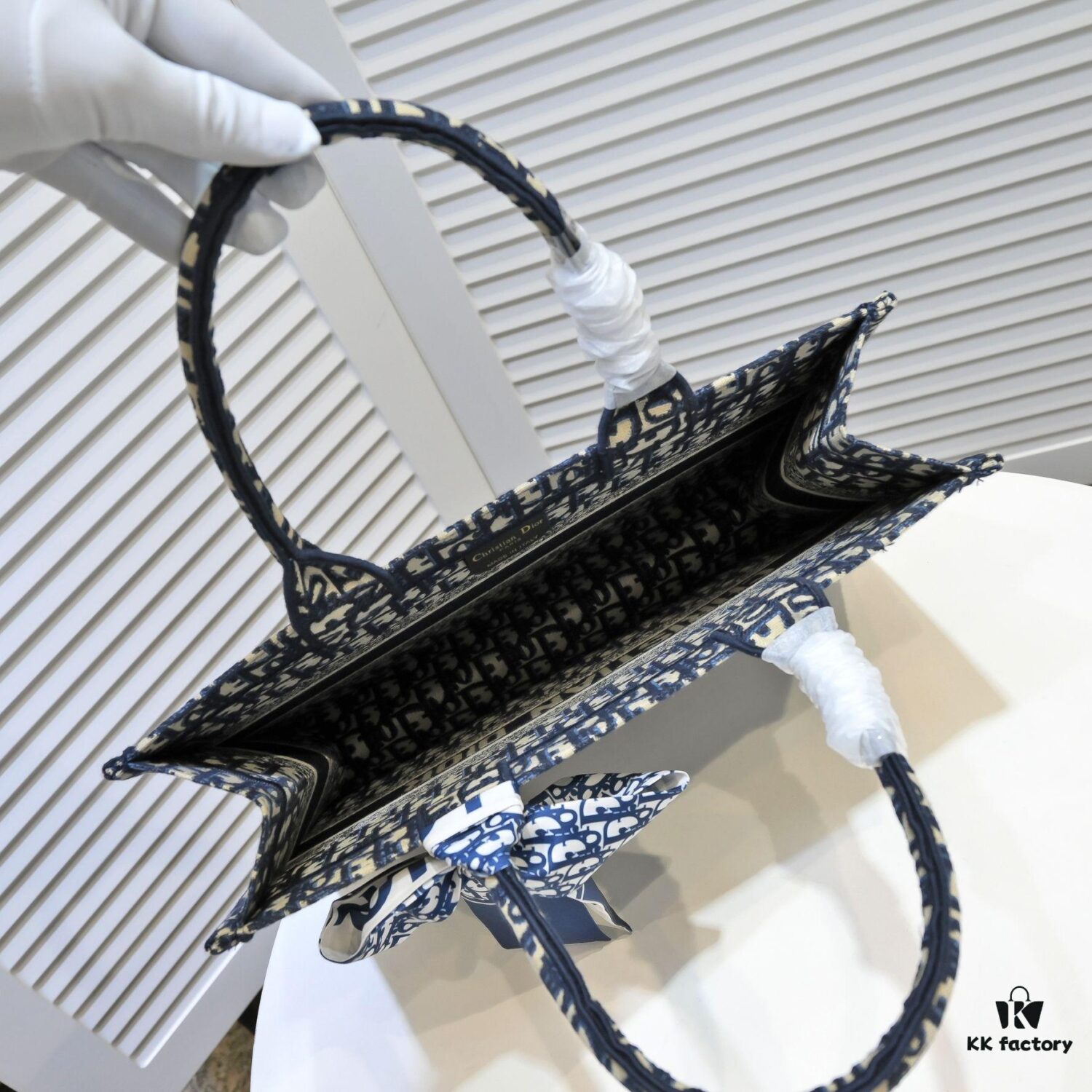 Dior Small Shopping Bag with Silk Scarf, Edged Design, New Arrival from Dior Counter, Limited Edition, Celebrity Style, Premium Quality Imported Fabric