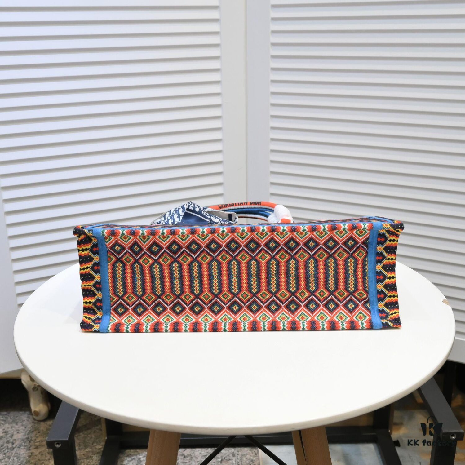 Large Size 🔥 Embroidered Edge Dior New Arrival Shopping Bag! Counter Synchronized Update! Celebrity Limited Edition! Extremely Stylish! Imported Fabric, High-End Quality! Perfect for Visiting Official Stores! Ideal Choice for Outings with Extra-Large Capacity!