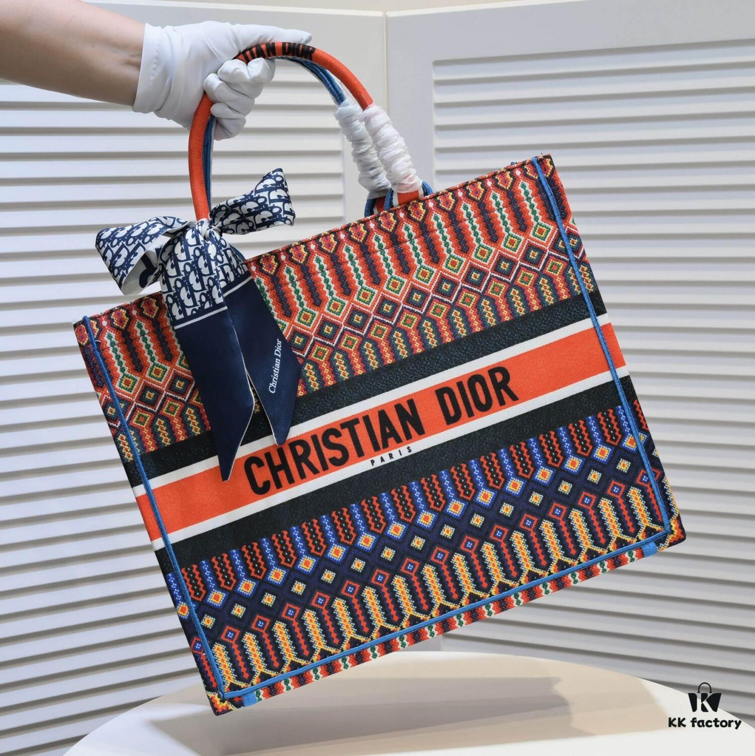 Large Size 🔥 Embroidered Edge Dior New Arrival Shopping Bag! Counter Synchronized Update! Celebrity Limited Edition! Extremely Stylish! Imported Fabric, High-End Quality! Perfect for Visiting Official Stores! Ideal Choice for Outings with Extra-Large Capacity!