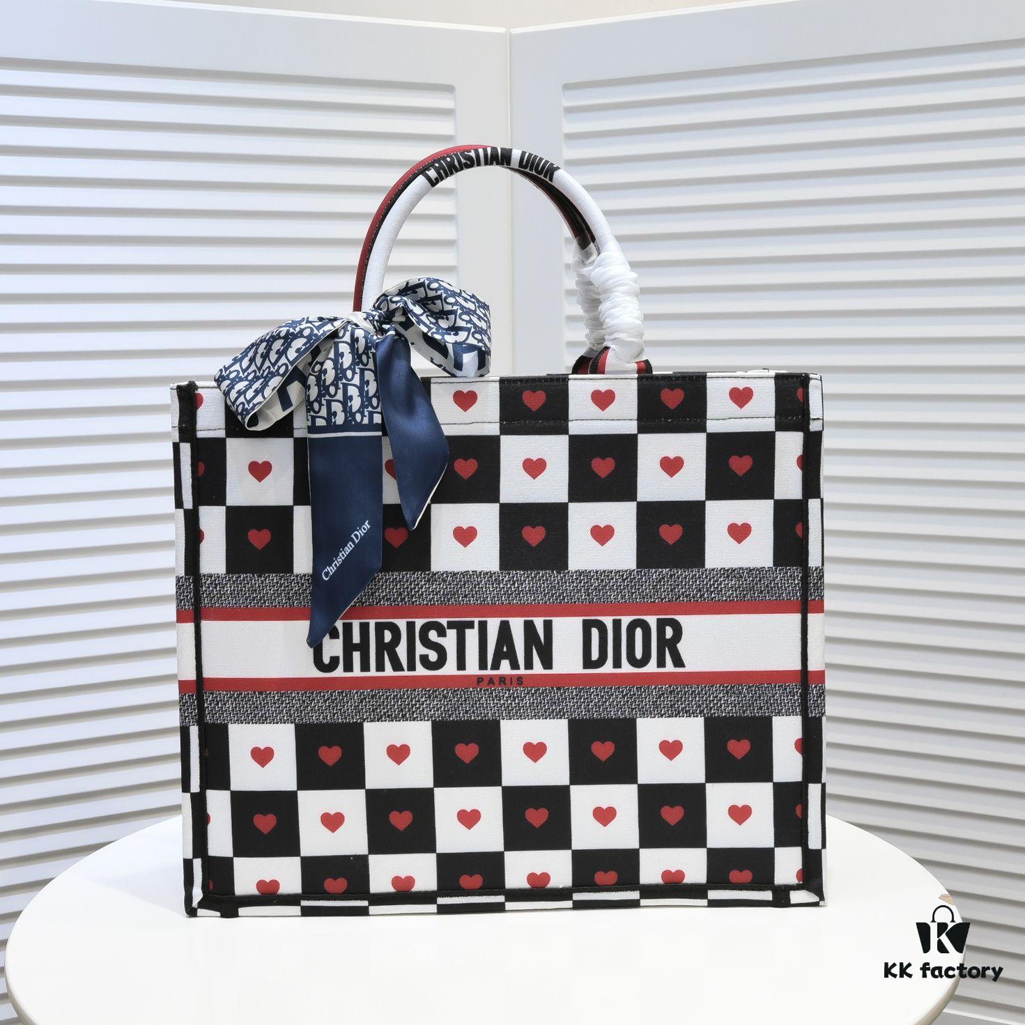 Large Size 🔥 Embroidered Edge Dior Shopping Tote Bag! Counter Version! Limited Edition, Celebrity Style, Imported Fabric, High-End Quality, Fits Counter Inspection, Extra Large Capacity, Perfect for Outings