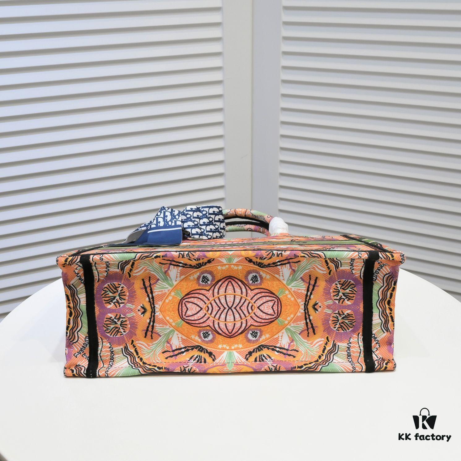 Dior Small Shopping Bag with Silk Scarf, Hemmed, New Arrival at Dior Counter, Limited Edition Worn by Celebrities, Stylish and Elegant, Imported Fabric, High-End Quality