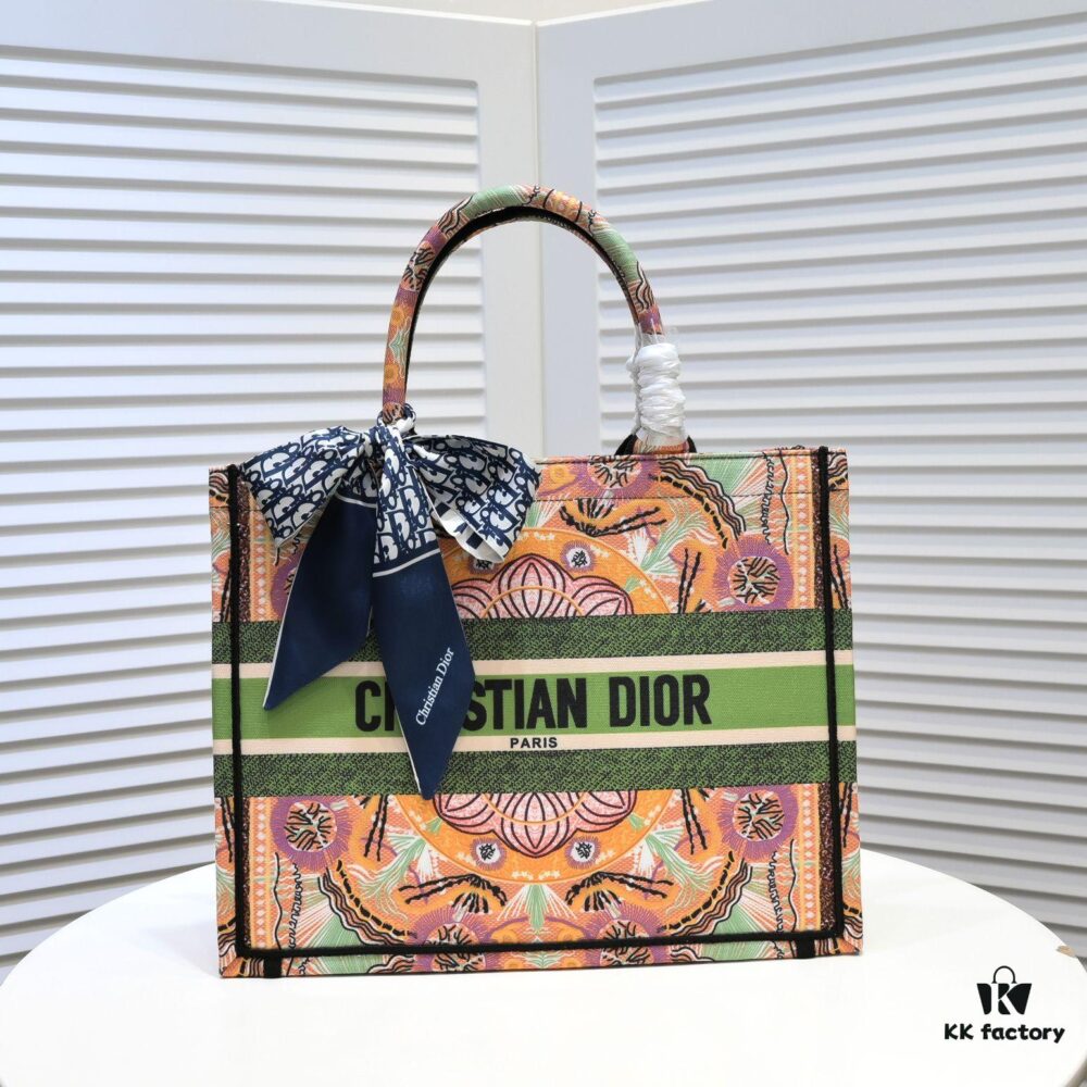 Dior Small Shopping Bag with Silk Scarf, Hemmed, New Arrival at Dior Counter, Limited Edition Worn by Celebrities, Stylish and Elegant, Imported Fabric, High-End Quality