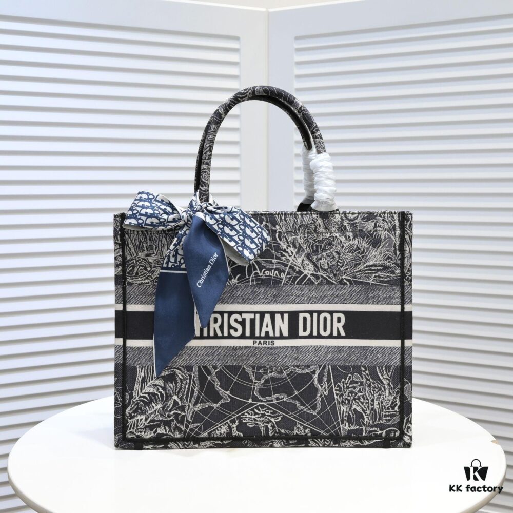 Dior Small Shopping Bag with Silk Scarf, Edged Design - New Arrival from Dior Counter, Limited Edition, Celebrity Style