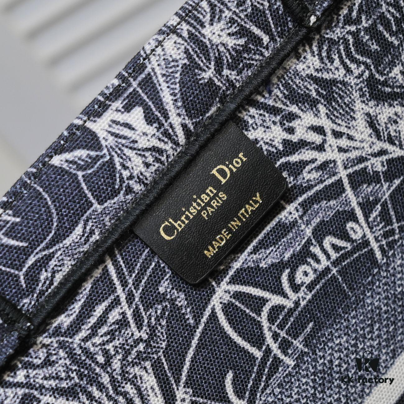 Dior Small Shopping Bag with Silk Scarf, Edged Design - New Arrival from Dior Counter, Limited Edition, Celebrity Style