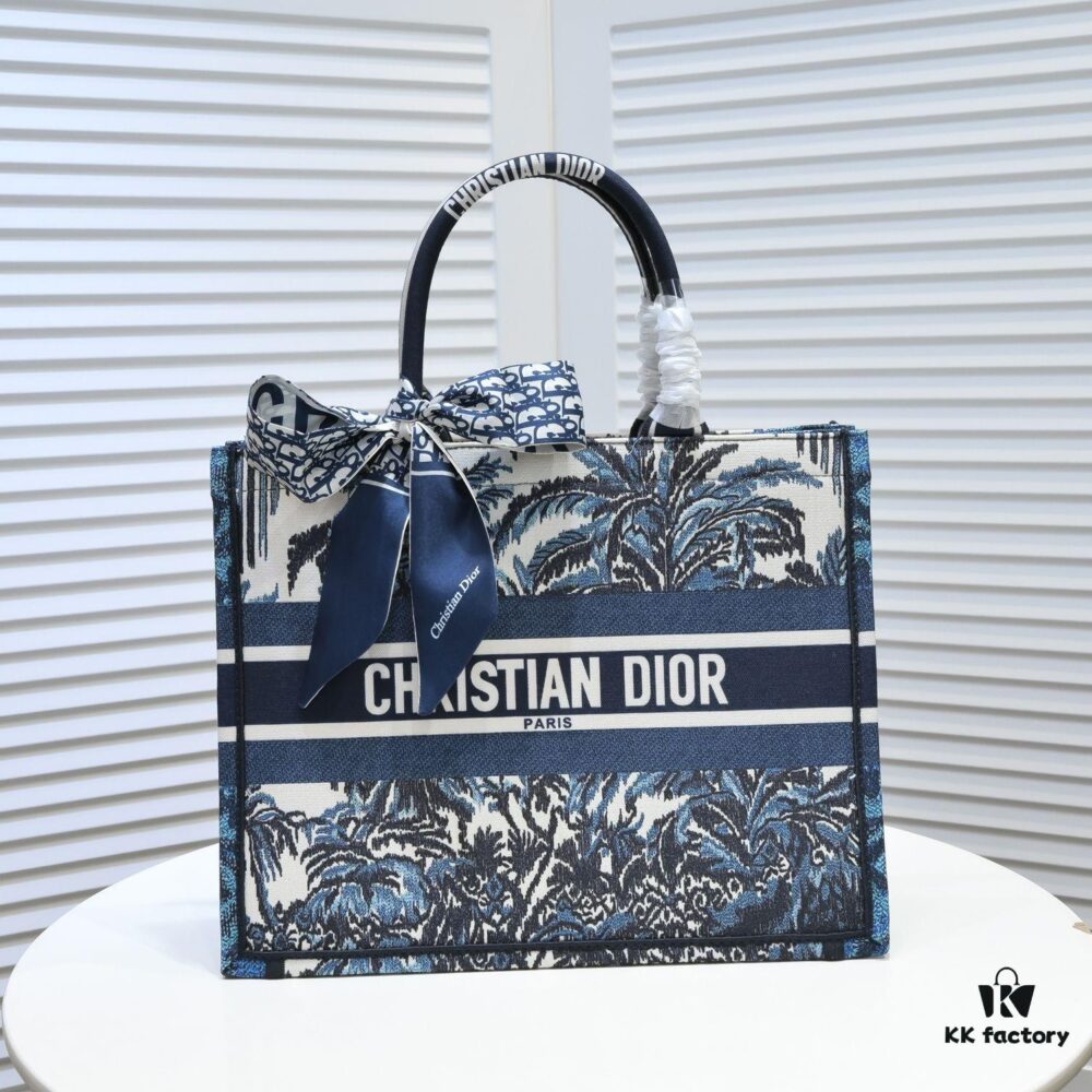 Dior Small Shopping Bag with Silk Scarf, Edged Design - New Arrival from Dior Counter, Limited Edition, Celebrity Style